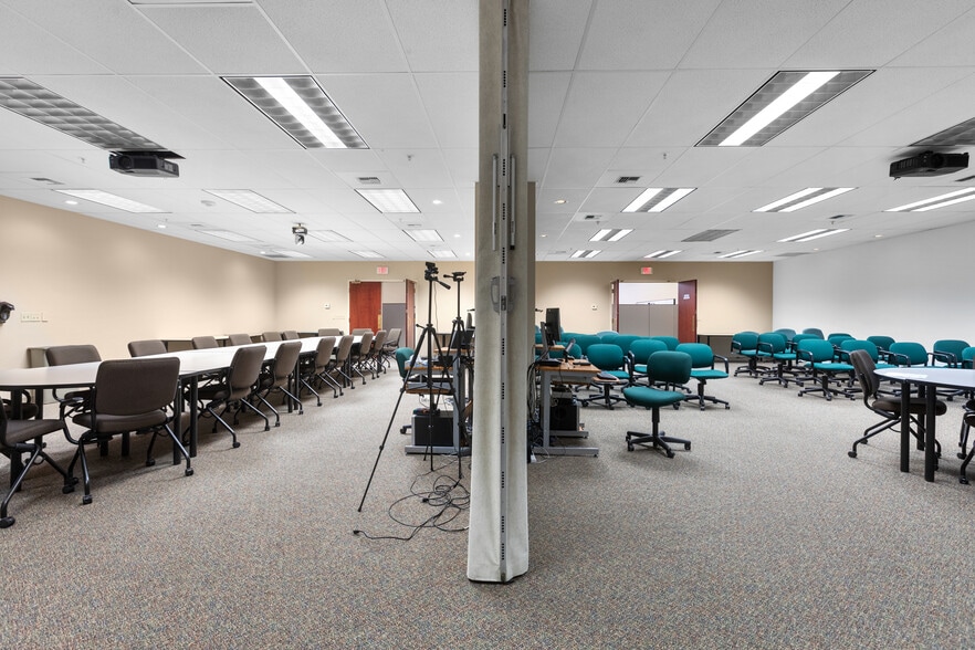 More Photos Of 555 Corporate Dr, Kalispell Medical For Lease