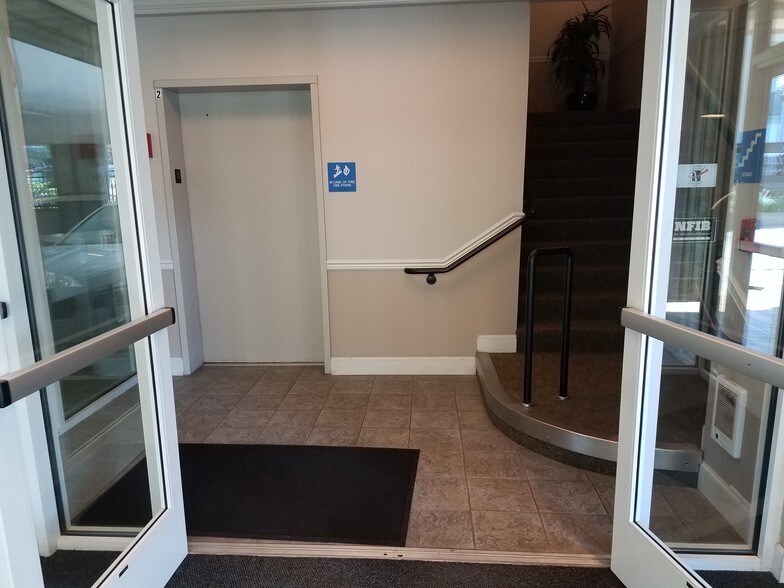 More Photos Of 314 W 15th St, Vancouver Office For Lease