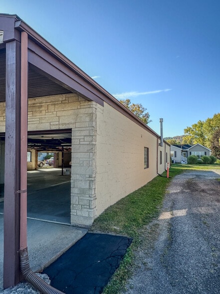 More Photos Of 3027 NYS Route 417, Allegany Township Light Distribution For Sale