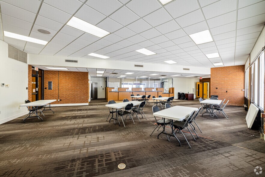 More Photos Of 101 E City Point Rd, Hopewell Bank For Sale