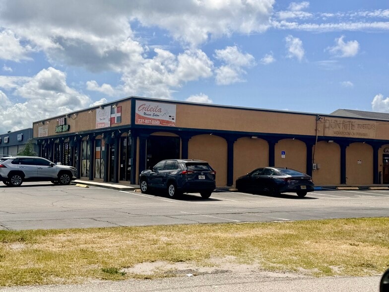 More Photos Of 6398 Ridge Rd, Port Richey General Retail For Lease