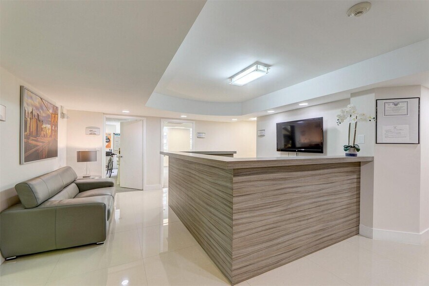 More Photos Of 825 Brickell Bay Dr, Miami Apartments For Lease