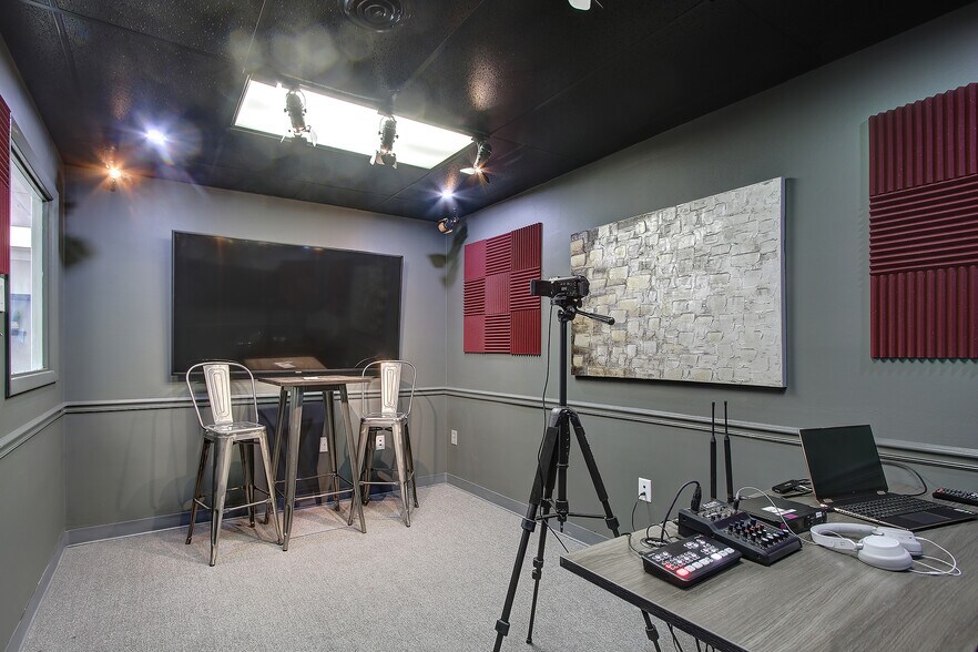 More Photos Of 5819-5825 Allentown Rd, Camp Springs Coworking Space