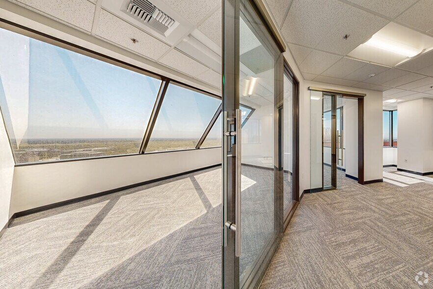 More Photos Of 801 K St, Sacramento Office For Lease