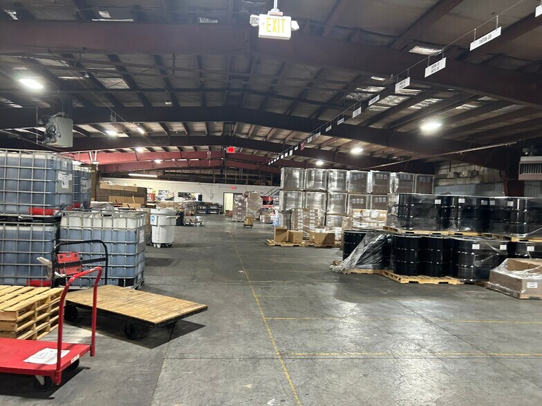 More Photos Of 7232 Jackson Rd, Ann Arbor Warehouse For Lease