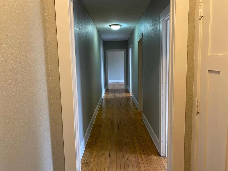 More Photos Of 610 Mulberry St, Rockford Apartments For Sale