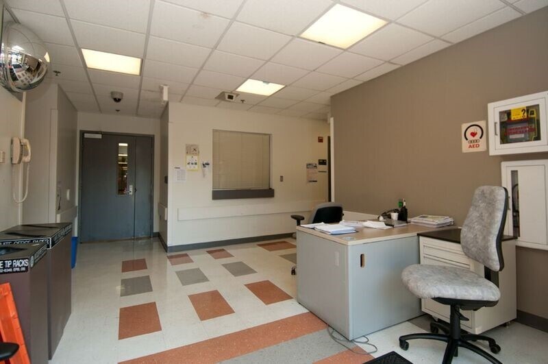 More Photos Of 5640 Fishers Ln, Rockville Research And Development For Lease