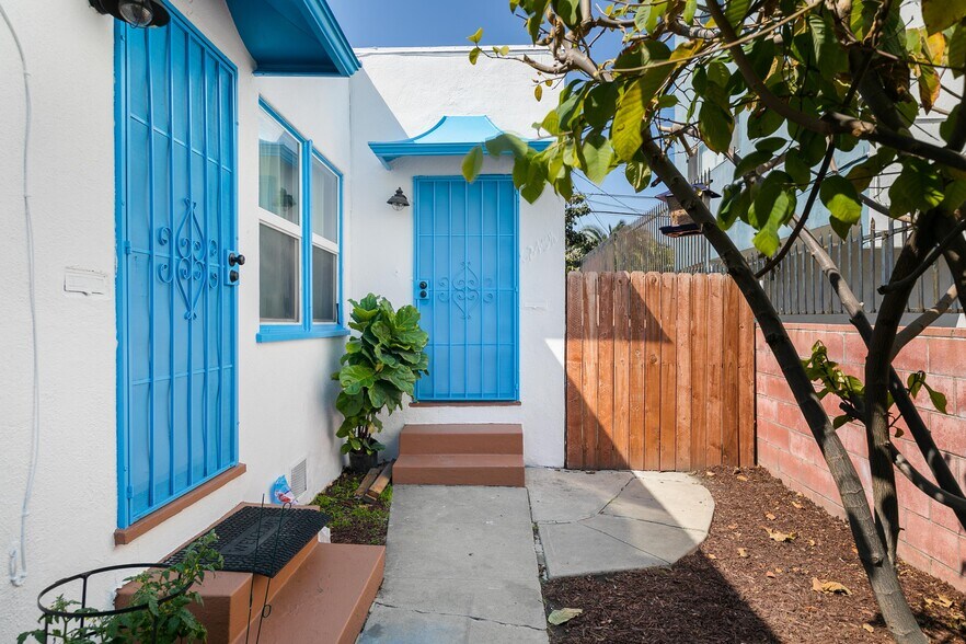 More Photos Of 2243-2245 S Ridgeley Dr, Los Angeles Apartments For Sale