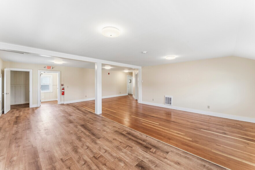More Photos Of 13 Fort Hill Rd, Groton Storefront Retail Residential For Sale