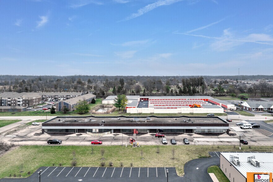 More Photos Of 336 Washington Pointe Dr, Indianapolis Office For Lease