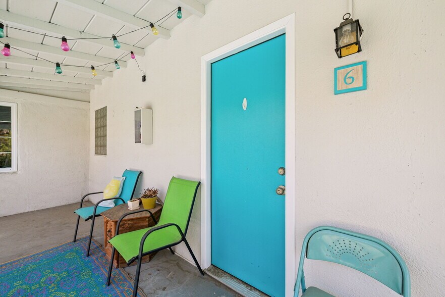 More Photos Of 1674 S Via Salida, Palm Springs Apartments For Sale