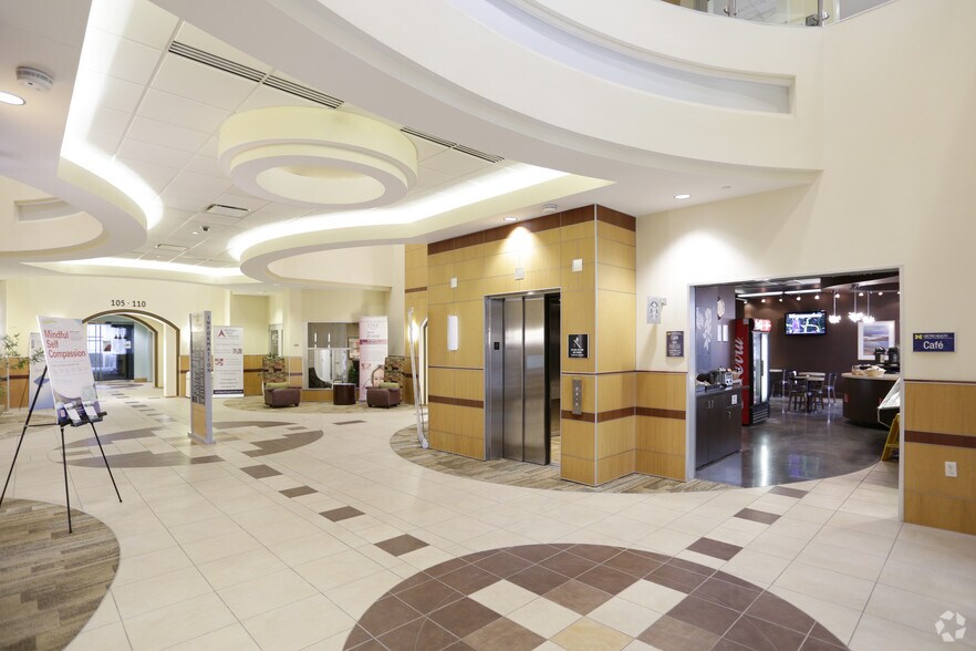 More Photos Of 555 Midtowne St, Grand Rapids Medical For Lease