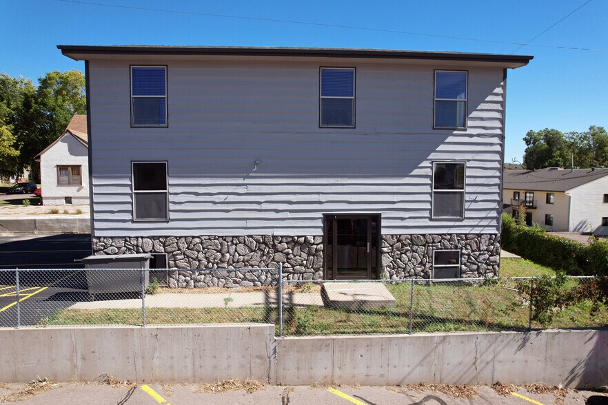 More Photos Of 405 W 34th St, Sioux Falls Office For Lease