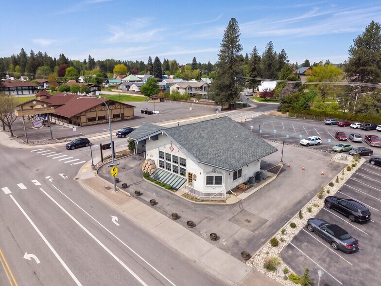 More Photos Of 300 US Highway 2, Leavenworth Bank For Sale