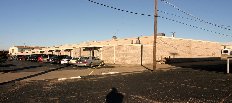 Primary Photo Of 3517-3557 Miller Park Dr, Garland Distribution For Sale