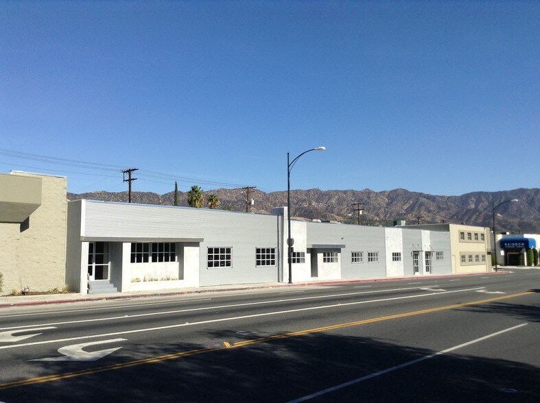 More Photos Of 2409 W Empire Ave, Burbank Loft Creative Space For Lease