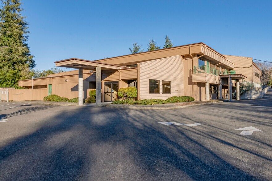 More Photos Of 2699 N 17th St, Coos Bay Medical For Sale