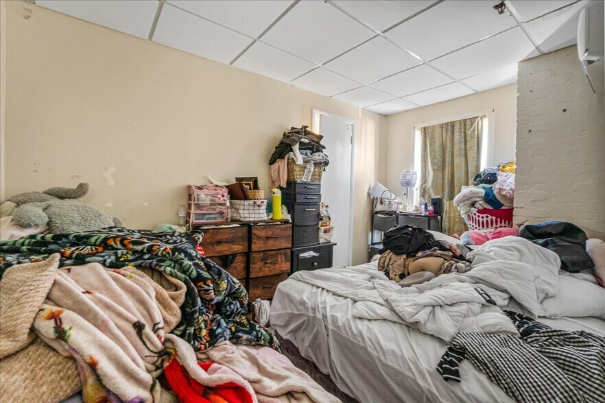 More Photos Of 4 Main St, Kings Park Storefront Retail Residential For Sale