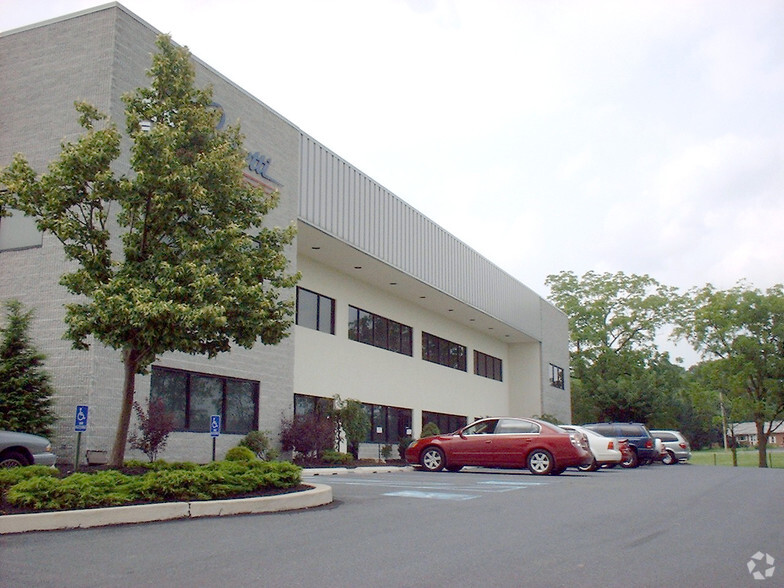 Primary Photo Of 630 Municipal Dr, Nazareth Manufacturing For Lease