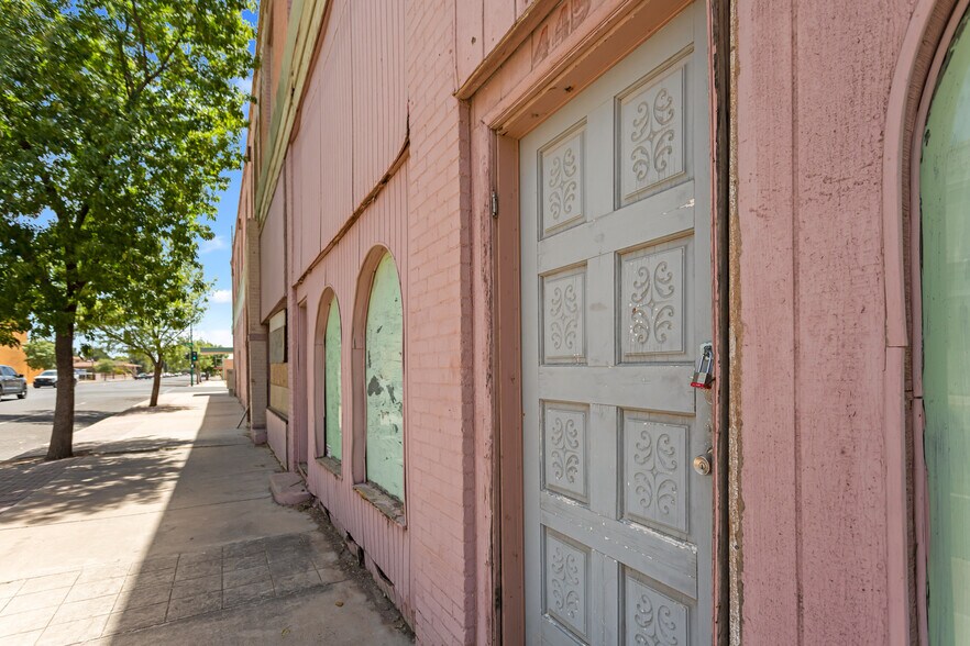 More Photos Of 844-846 N G Ave, Douglas Storefront Retail Residential For Sale