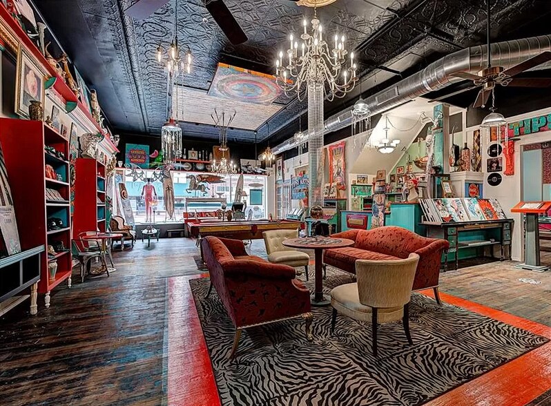 More Photos Of 117 W Harrison Ave, Guthrie Storefront Retail Residential For Sale