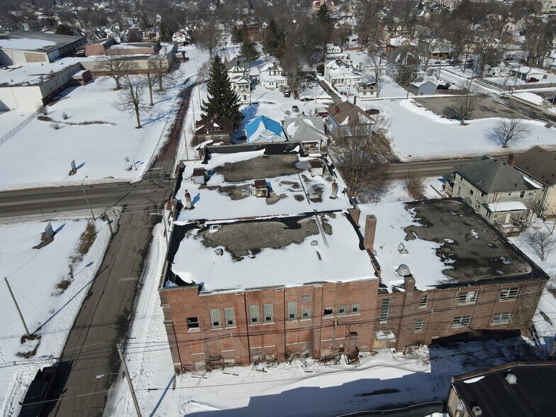 More Photos Of 335 W 14th St, Anderson Religious Facility For Sale
