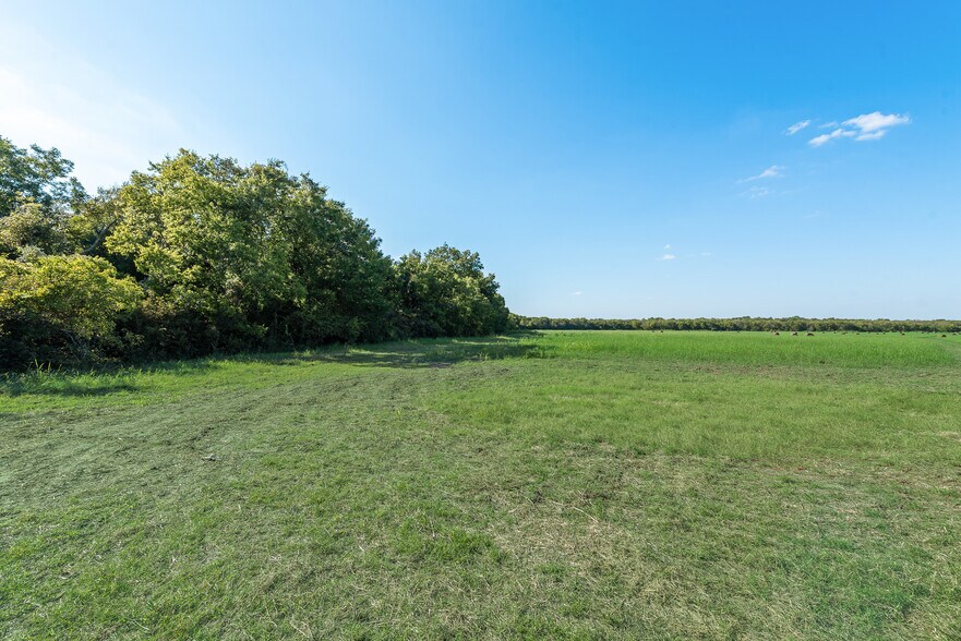 More Photos Of 749 Stacks Rd, Ennis Land For Sale