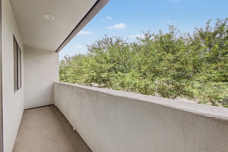More Photos Of , Phoenix Multifamily For Sale