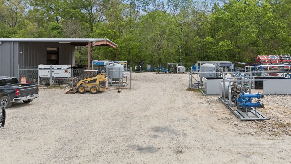 More Photos Of 1510 TX-135, Kilgore Warehouse For Sale
