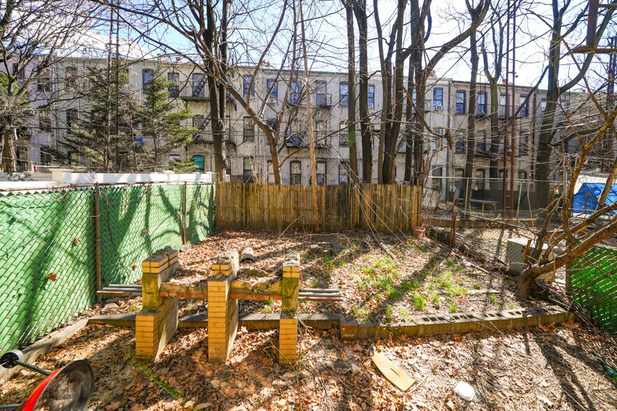 More Photos Of 296 Suydam St, Brooklyn Multifamily For Sale