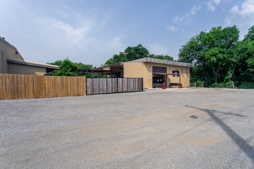 More Photos Of 125 W Highway 171, Godley Freestanding For Sale