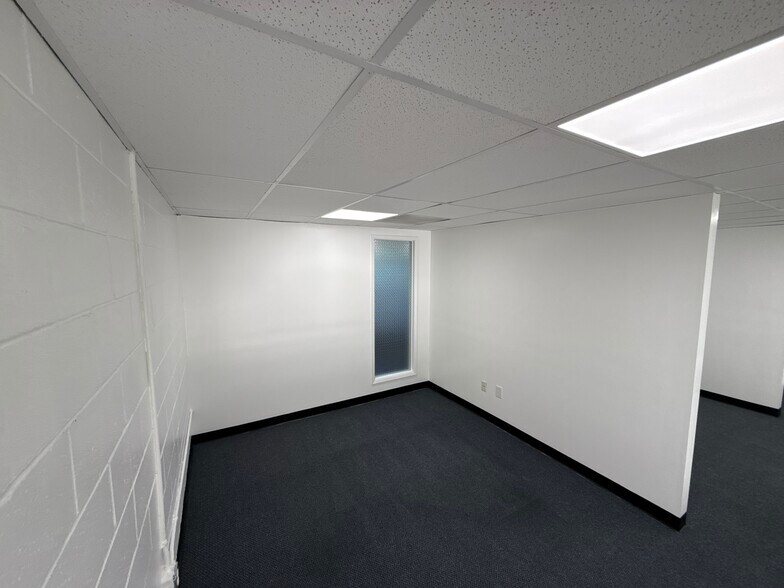 More Photos Of 2607 W Olive Ave, Burbank Office For Lease
