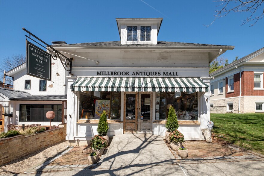 Primary Photo Of 3301 Franklin Ave, Millbrook General Retail For Sale