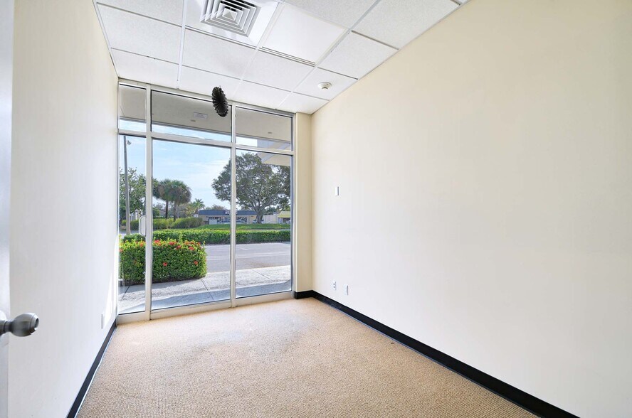 More Photos Of 3411 Tamiami Trl N, Naples Office For Sale
