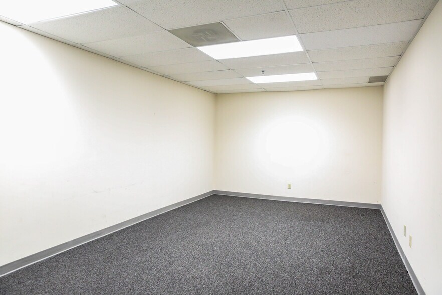 More Photos Of 626 Minnesota Ave, Kansas City Office For Lease