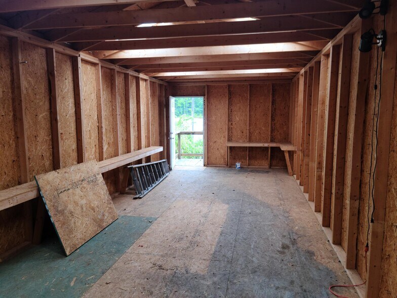 More Photos Of 8812 Wilkinson Blvd, Charlotte Warehouse For Lease