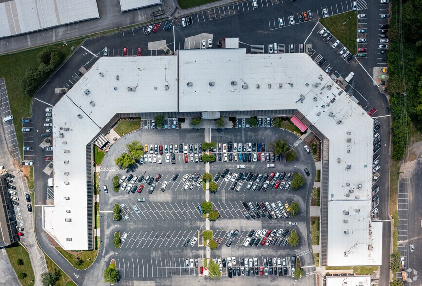 More Photos Of 7240 Kingston Pike, Knoxville Unknown For Lease