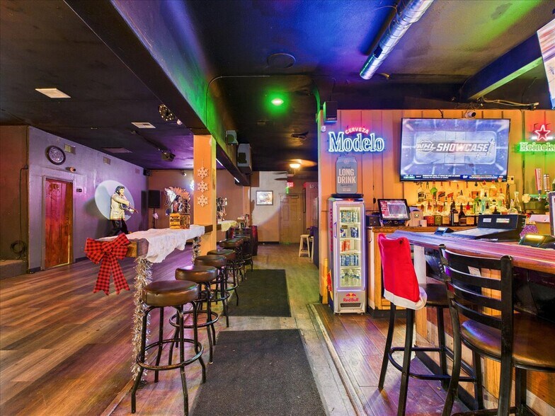 More Photos Of 1700 S Pahrump Valley Blvd, Pahrump Storefront For Sale