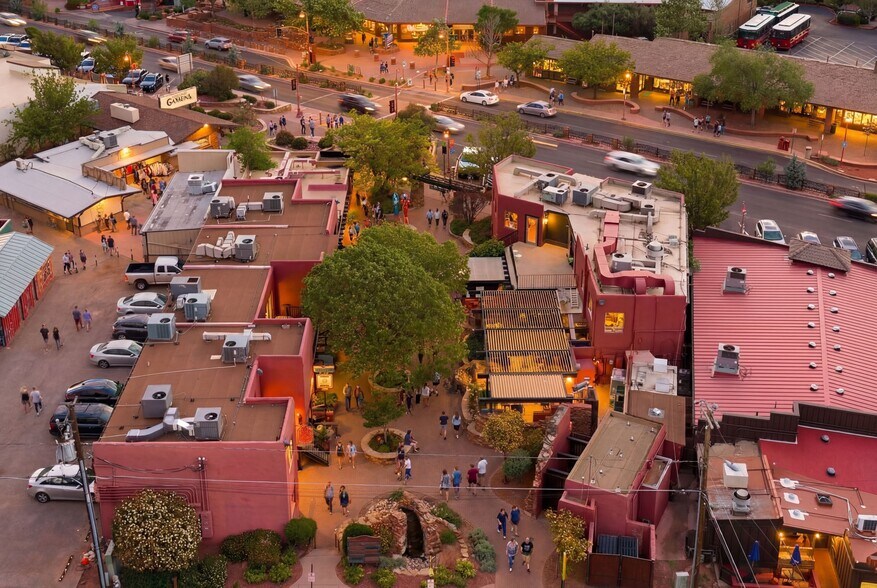 More Photos Of 273 N State Route 89A, Sedona Storefront For Lease
