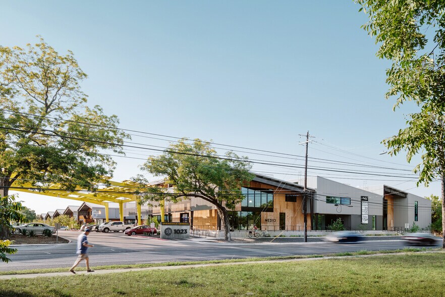 More Photos Of 1023 Springdale Rd, Austin Office For Lease
