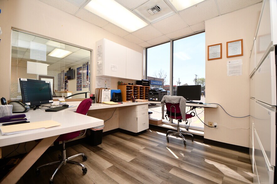 More Photos Of 7118 Harrisburg Blvd, Houston Medical For Sale