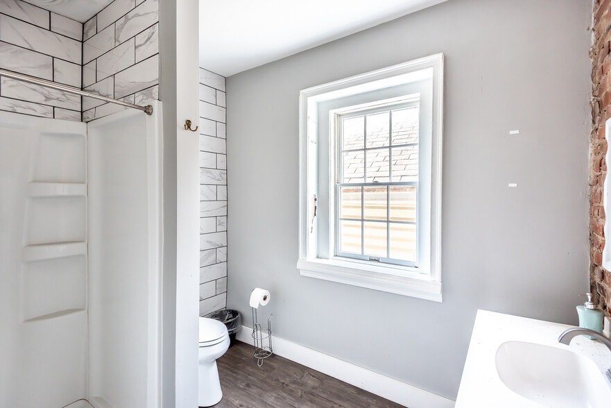 More Photos Of 121 S Main St, Waynesville Hospitality For Sale