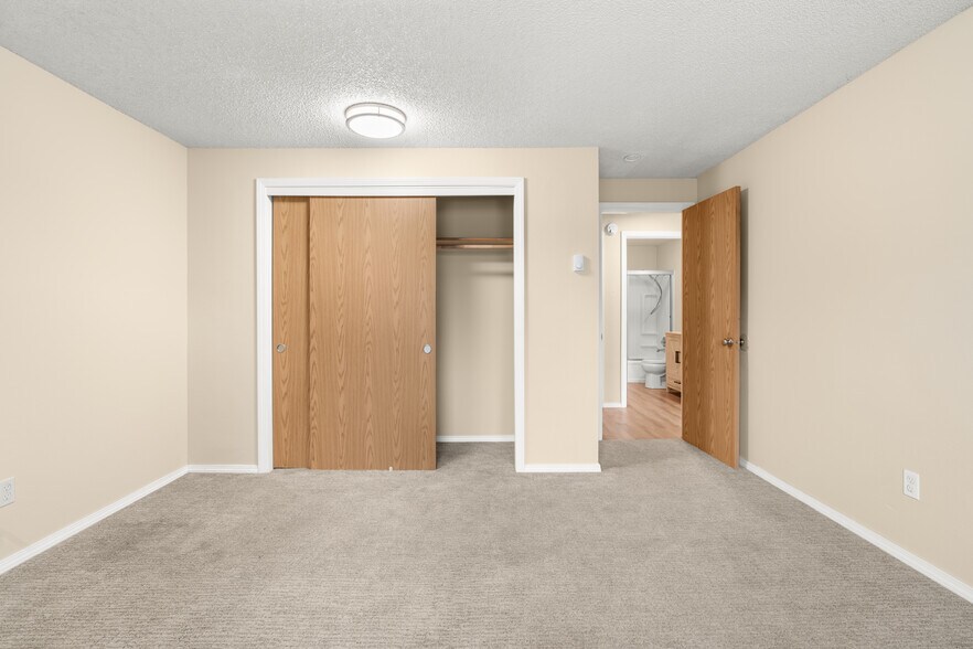 More Photos Of 430 Metzler St, Molalla Apartments For Sale