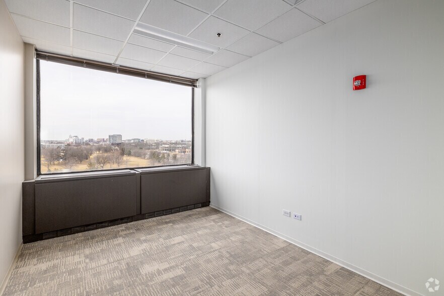 Photo of 3rd Floor Ste 2211/305