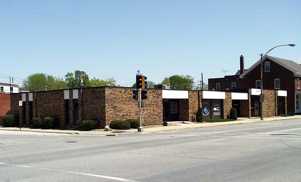 Primary Photo Of 1003 Broadway, Highland Office For Lease