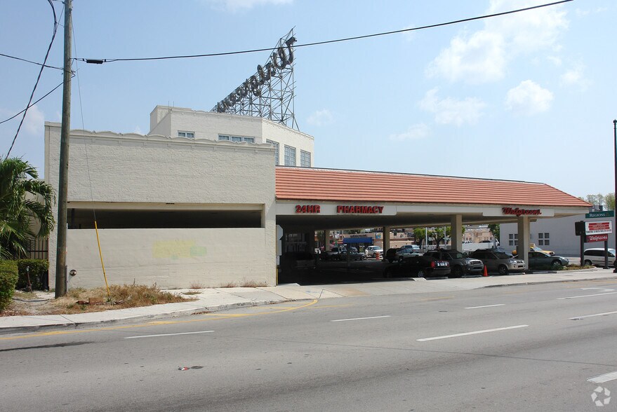 More Photos Of 1201 SW 1st St, Miami Drugstore For Lease