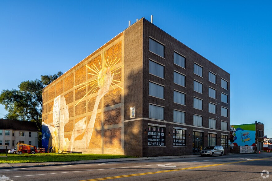 More Photos Of 7930 Mack Ave, Detroit Warehouse For Sale