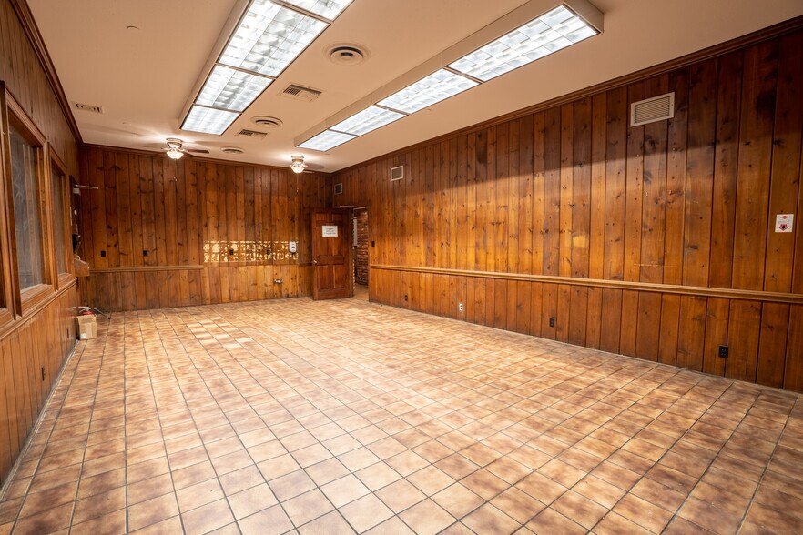 More Photos Of 11135 Monroe Rd, Matthews Distribution For Sale