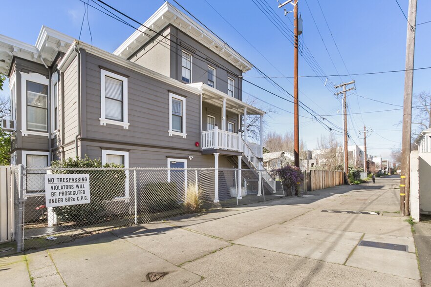 More Photos Of 1111-1123 D St, Sacramento Specialty For Sale