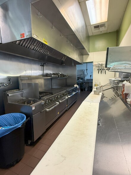 More Photos Of Hawkeye Ave @ Hawkeye Ave. & Hwy. 99, Turlock Unknown For Lease